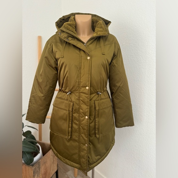 NWT Women's Arctic Parka Universal Thread - Picture 3 of 5